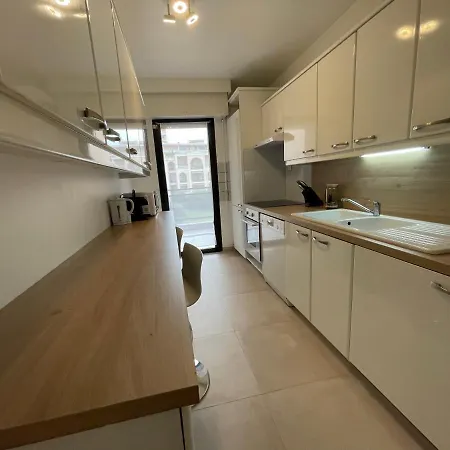 Domaine D'ahmosis, Modern 2 Bedrooms Refurbished Apartment, F3 Moderne Fraichement Renove Apartment