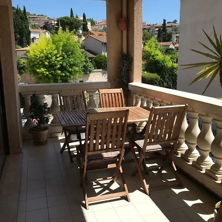 Domaine D'ahmosis, Modern 2 Bedrooms Refurbished Apartment, F3 Moderne Fraichement Renove *